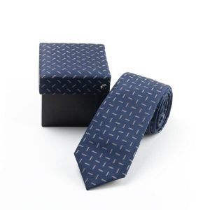 Ολομέταξη μπλε γραβάτα με μπεζ γραμμές GRA517C3